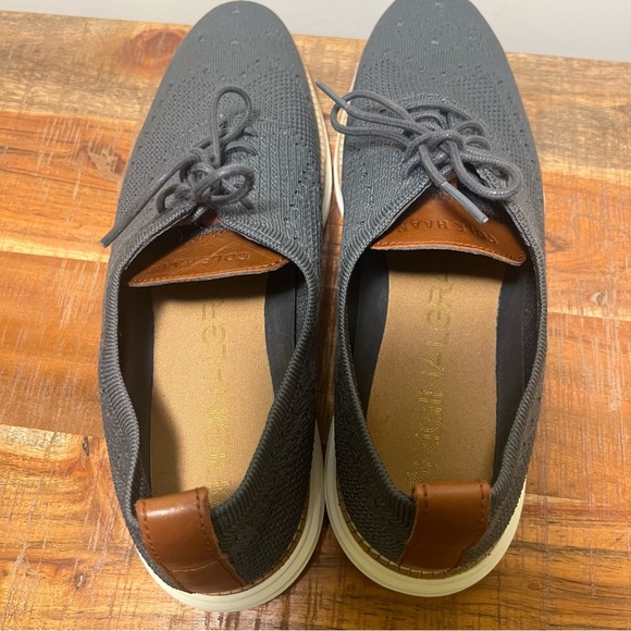 Cole Haan Gray Knit Oxford Sneakers - Picture 4 of 8